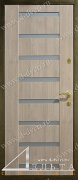 Дверь в квартиру с отделкой декоративная панель шпон с двухцветной тонировкой и молдингом и декоративная панель МДФ шпон со стеклянными вставками